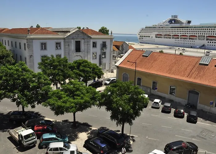 Alfama District By Be@home شقة *